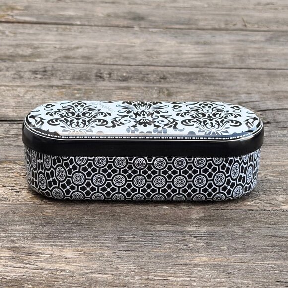 BRIGHTON Eyeglass/Sunglass Metal BLACK & WHITE DESIGN Damask Tin Hard Case - Picture 2 of 5